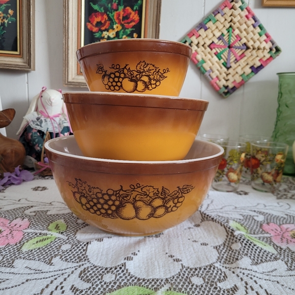Pyrex Other - Vintage Pyrex Old Orchard Mixing Bowls set of 3 brown/orange fade, nesting bowl